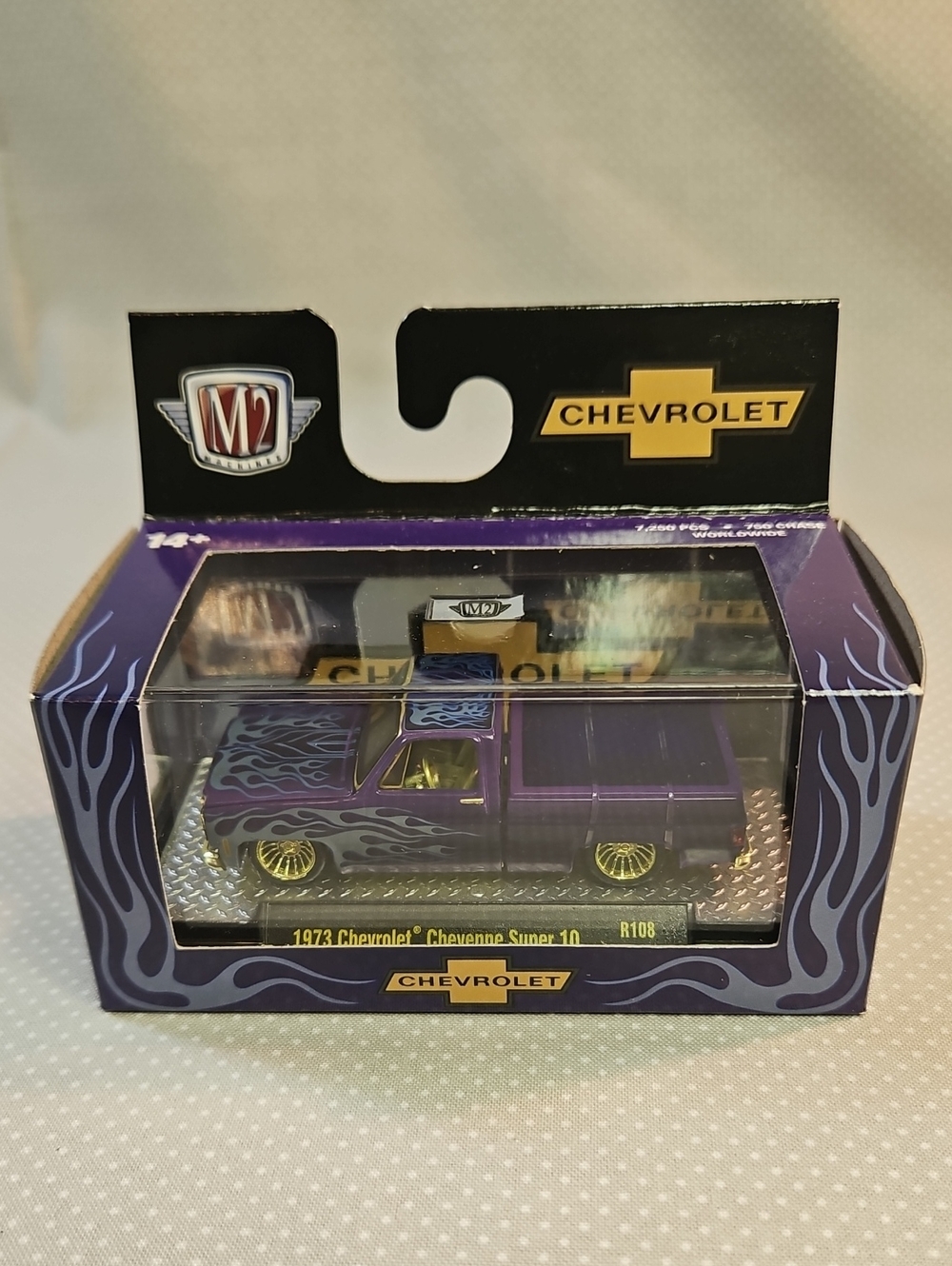 M2 Machines 1973 Chevrolet Cheyenne Super 10 R108 26-07 Chase